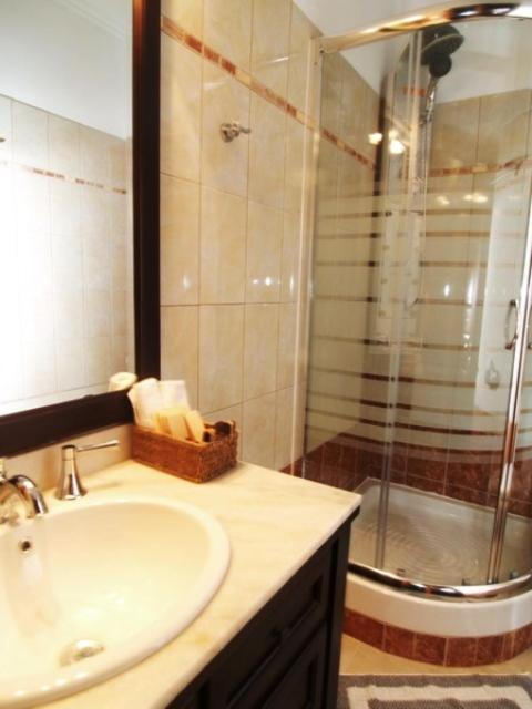 Pozar Salt Cave Hotel Spa Loutraki  Room photo